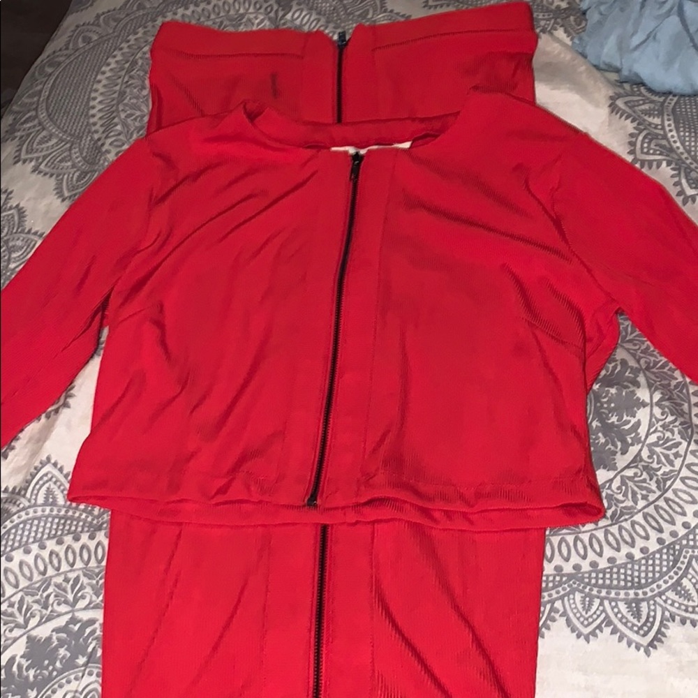 2 Piece Set - Picture 3 of 3